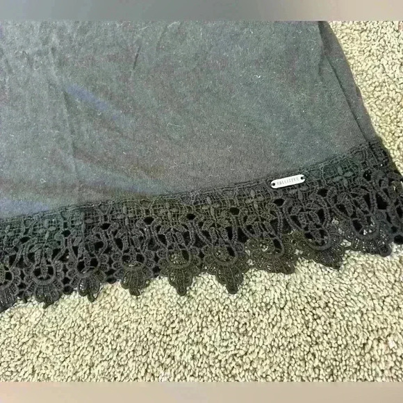 Hollister Crop Top with Crochet Detail - Picture 2 of 3
